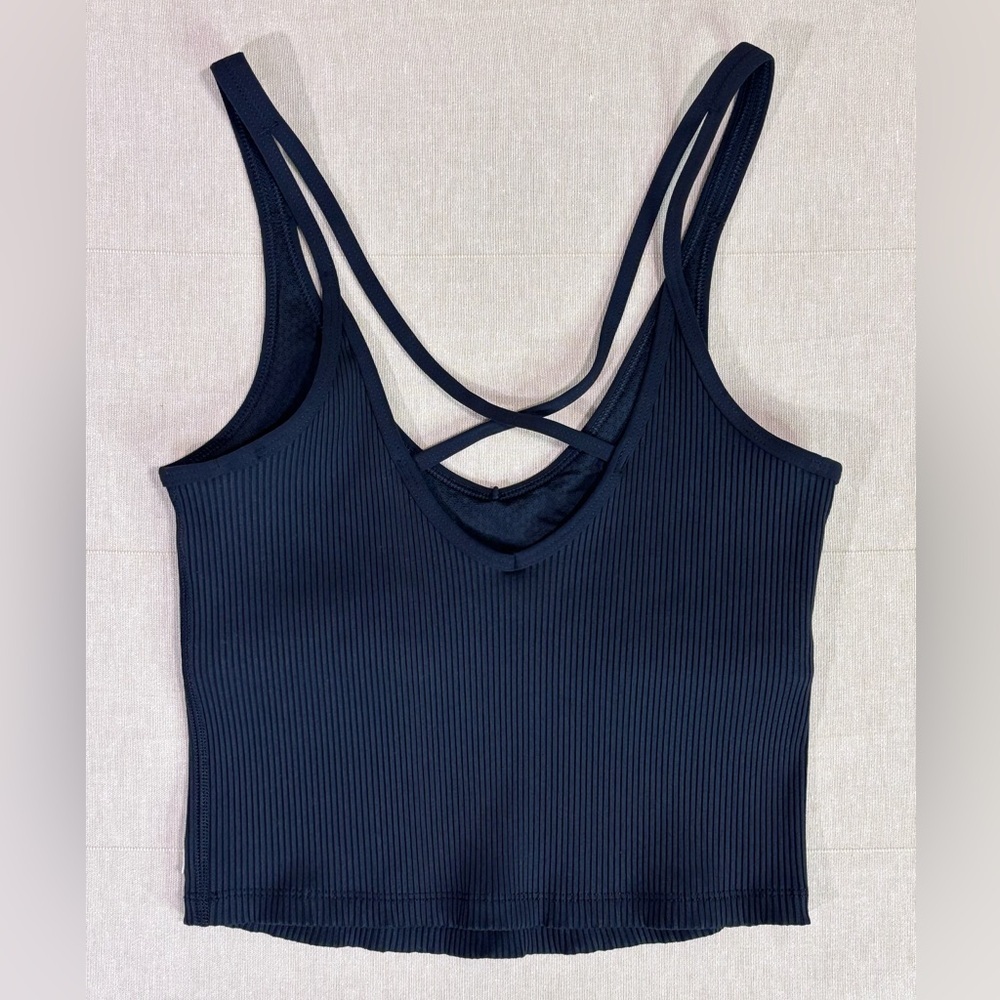 Vuori Ribbed Strappy Tank Navy Sculpted Athleisure Crop Top Luxe - Picture 3 of 4